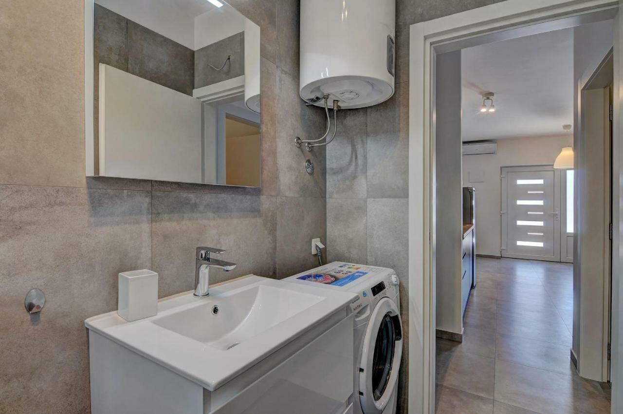 Apartman D Pula Ngoại thất bức ảnh
